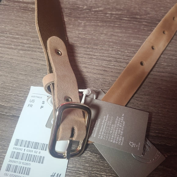 Womens H&M belt 34 inch - Picture 2 of 3